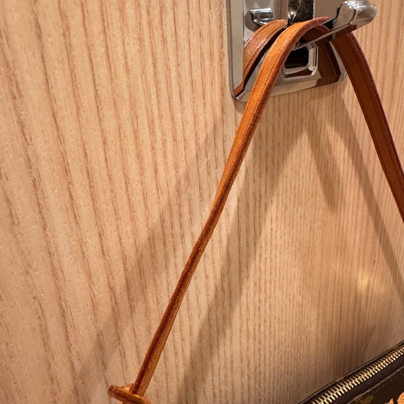 Authentic Louis Vuitton Pochette accessories bag limited edition graffiti - Picture 5 of 16